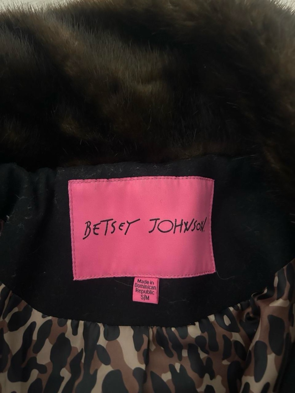 Betsey Johnson Black Coat with Pink Label and Brown Fur Trim - Picture 2 of 2